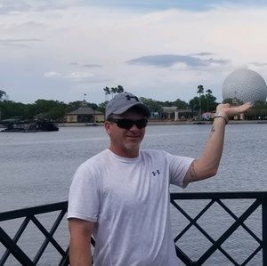 Meet your Posher, Chris